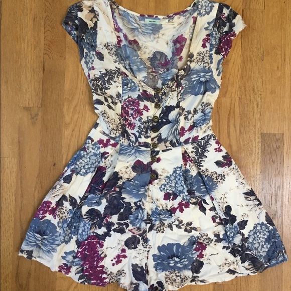 Urban Outfitters Floral Romper - Picture 1 of 6